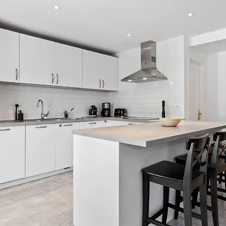 Apartment Modern Flat In Ref M24 Marbella