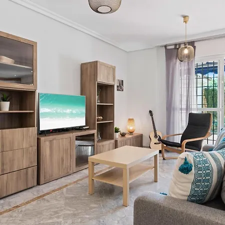 Modern Flat In Ref M24 *